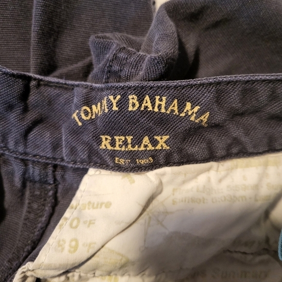 Tommy Bahama Relax Faded Black Shorts In Size 34 - Picture 5 of 8